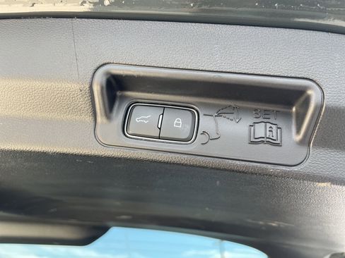 Used 2022 Ford Explorer ST-Line RWD image 7