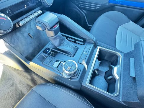 Used 2025 Toyota Tacoma TRD Off-Road AWD/4WD image 39