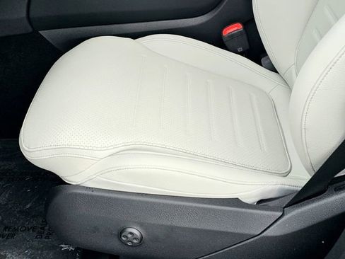 New 2026 Mercedes-Benz GLC 300 GLC 300 Coupe image 17