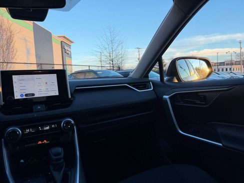 Used 2025 Toyota RAV4 LE image 34