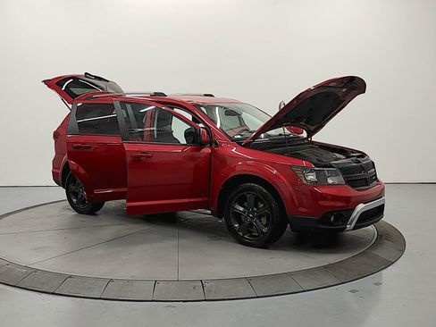 Used 2019 Dodge Journey Crossroad FWD image 10