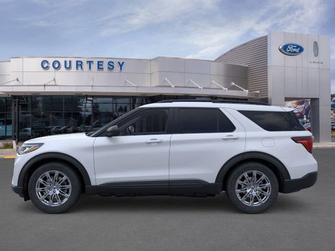 New 2026 Ford Explorer Active w/ Active Comfort Package image 3