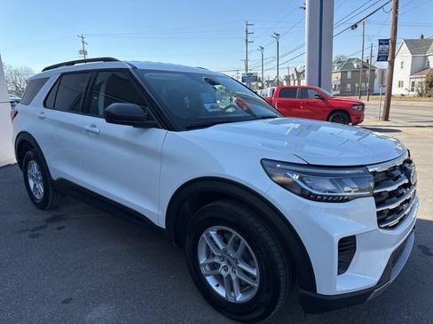 New 2026 Ford Explorer Active AWD/4WD image 4