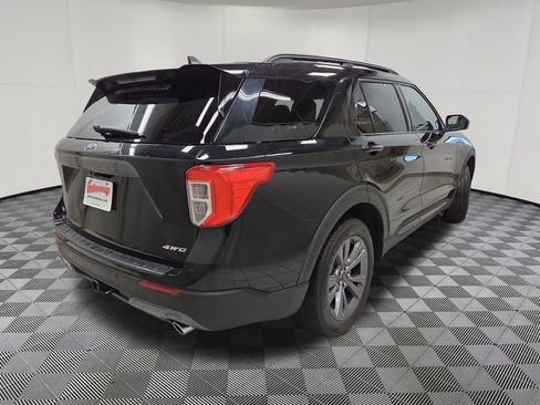 Used 2022 Ford Explorer XLT w/ XLT Sport Appearance Package AWD/4WD image 8