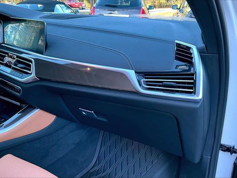 Certified 2023 BMW X5 xDrive40i w/ Executive Package image 18