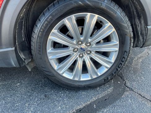 Used 2020 Ford Explorer Limited image 31