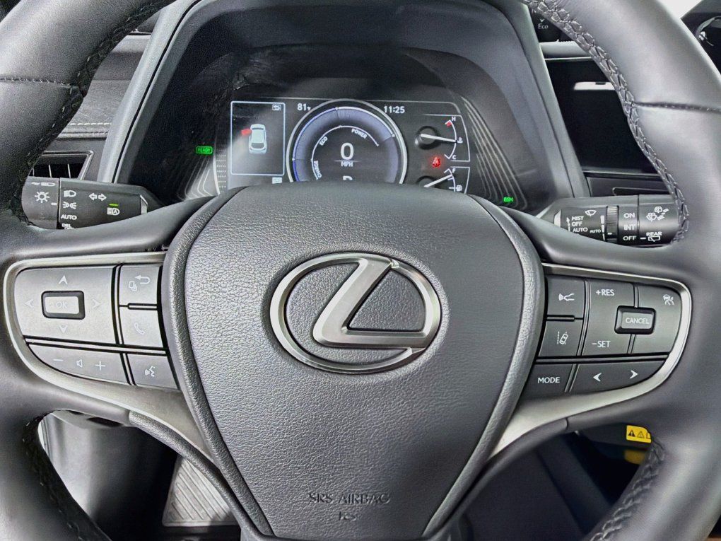 Used 2024 Lexus UX 250h FWD w/ Premium Package image 16