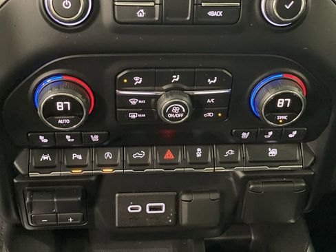 Used 2019 Chevrolet Silverado 1500 LTZ w/ LTZ Premium Package AWD/4WD image 21