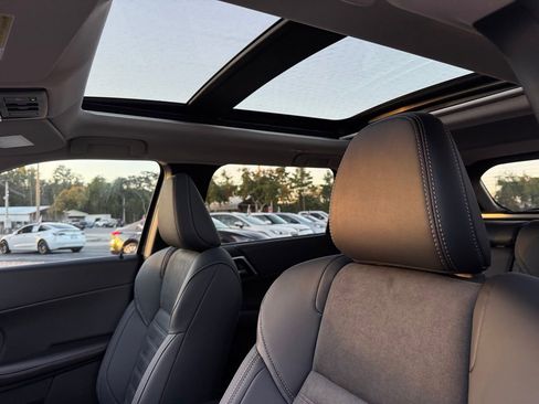 New 2025 Mitsubishi Outlander SE image 30