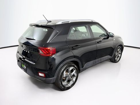 Used 2025 Hyundai Venue SEL FWD image 9