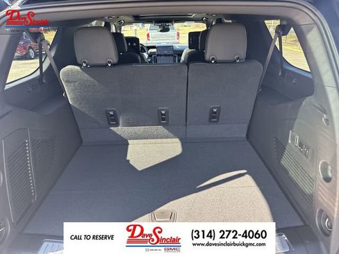 New 2026 GMC Yukon XL AT4 w/ AT4 Premium Plus Package AWD/4WD image 25