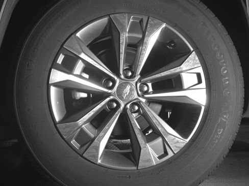 Used 2025 Chevrolet Equinox LT FWD image 14