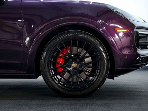 Used 2022 Porsche Cayenne GTS image 13