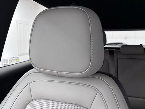 New 2026 GMC Terrain Elevation w/ Elevation Premium Package image 33