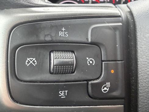 Used 2021 Chevrolet Silverado 1500 LT image 19