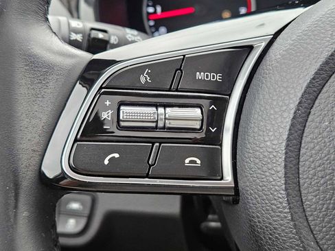 Certified 2022 Kia Seltos EX image 16