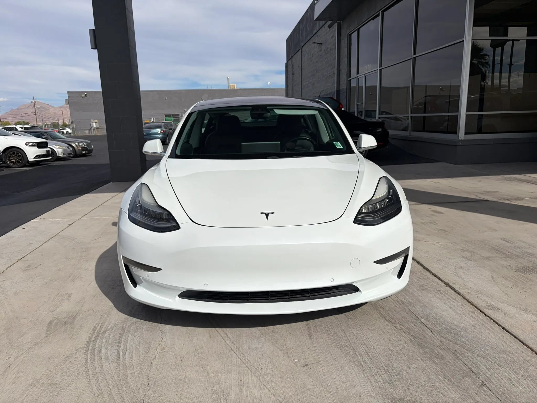 Used 2018 Tesla Model 3 Long Range RWD image 3