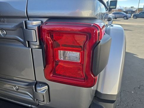 Used 2020 Jeep Wrangler Unlimited Rubicon w/ Steel Bumper Group AWD/4WD image 34