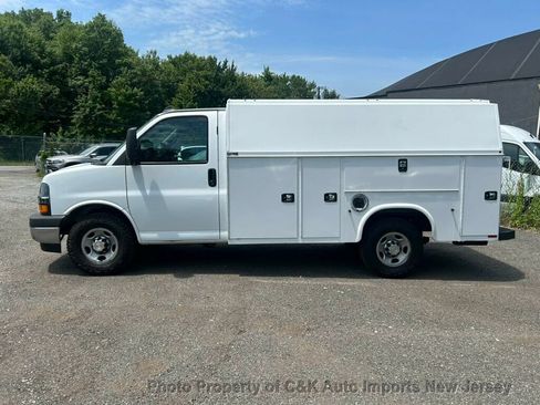 Used 2020 Chevrolet Express 3500 w/ Power Convenience Package RWD image 17