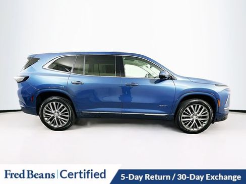 Certified 2025 Buick Enclave Avenir image 8