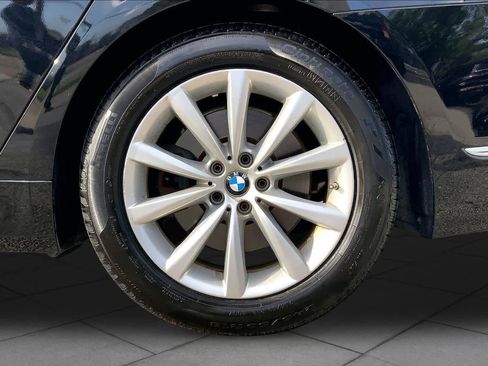 Used 2018 BMW 740i RWD image 11