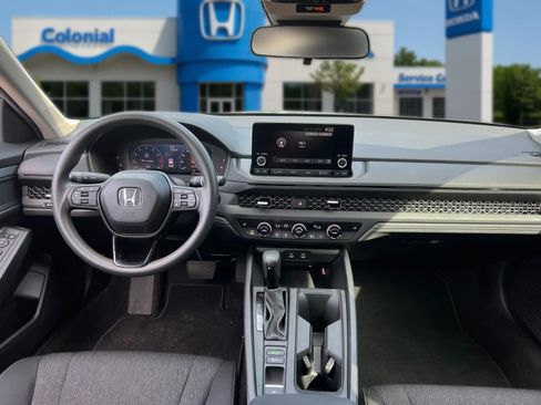 Used 2025 Honda Accord SE image 31