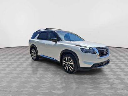 Used 2025 Nissan Pathfinder Platinum