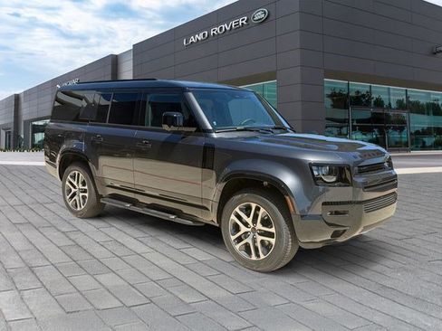 New 2026 Land Rover Defender 130 X-Dynamic SE AWD/4WD image 7