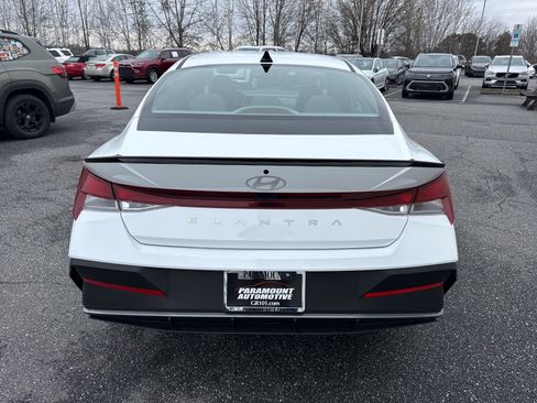Certified 2025 Hyundai Elantra Sport image 6
