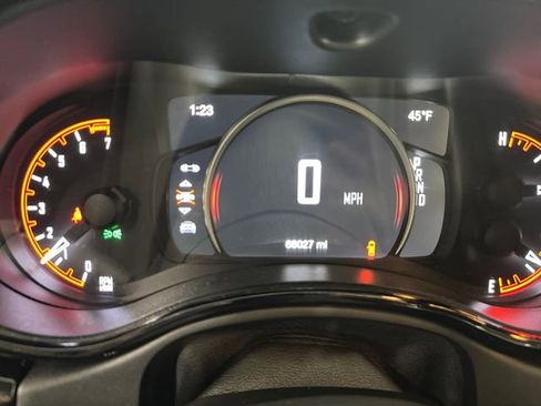 Used 2023 Dodge Durango GT image 2