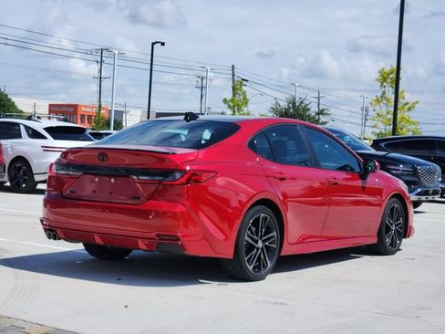 Used 2025 Toyota Camry XSE w/ Premium Package FWD image 3