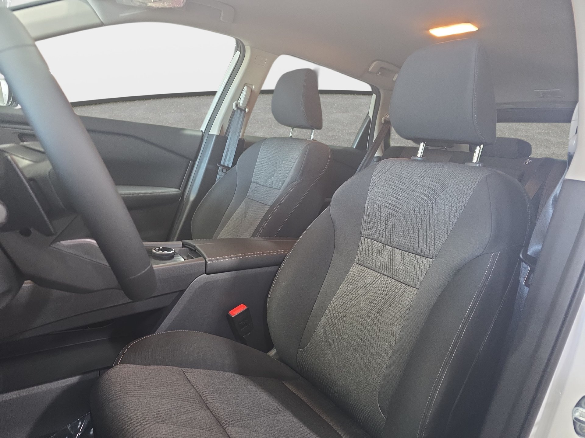 New 2026 Nissan Rogue SV AWD/4WD image 15