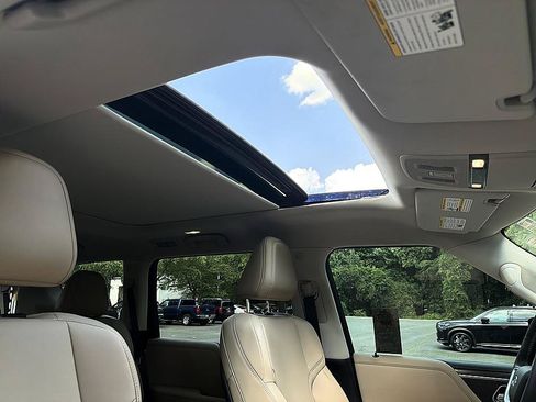 Certified 2025 INFINITI QX80 Pure AWD/4WD image 19