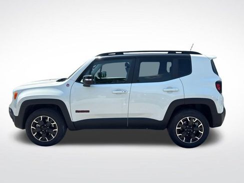 Used 2023 Jeep Renegade Trailhawk AWD/4WD image 2