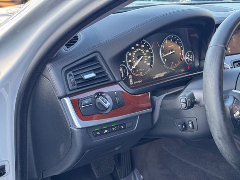 Used 2016 BMW 550i xDrive Sedan image 27