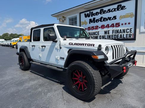 Used 2020 Jeep Gladiator Sport w/ Quick Order Package 24S AWD/4WD image 2