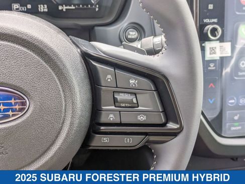 Certified 2025 Subaru Forester Premium image 18