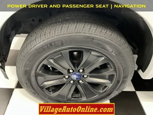 Used 2019 Ford F150 Lariat w/ Equipment Group 502A Luxury AWD/4WD image 10