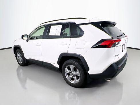 Used 2025 Toyota RAV4 LE AWD/4WD image 8