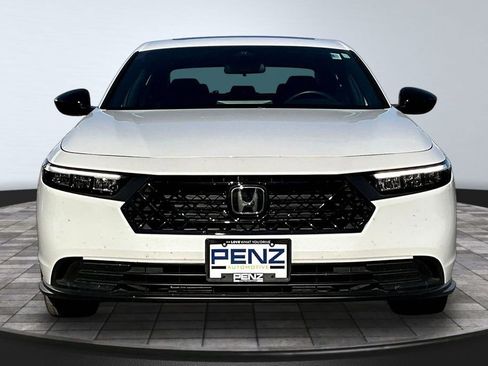 Used 2025 Honda Accord Sport image 2
