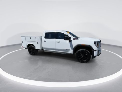 Used 2025 GMC Sierra 2500 AT4 AWD/4WD image 24