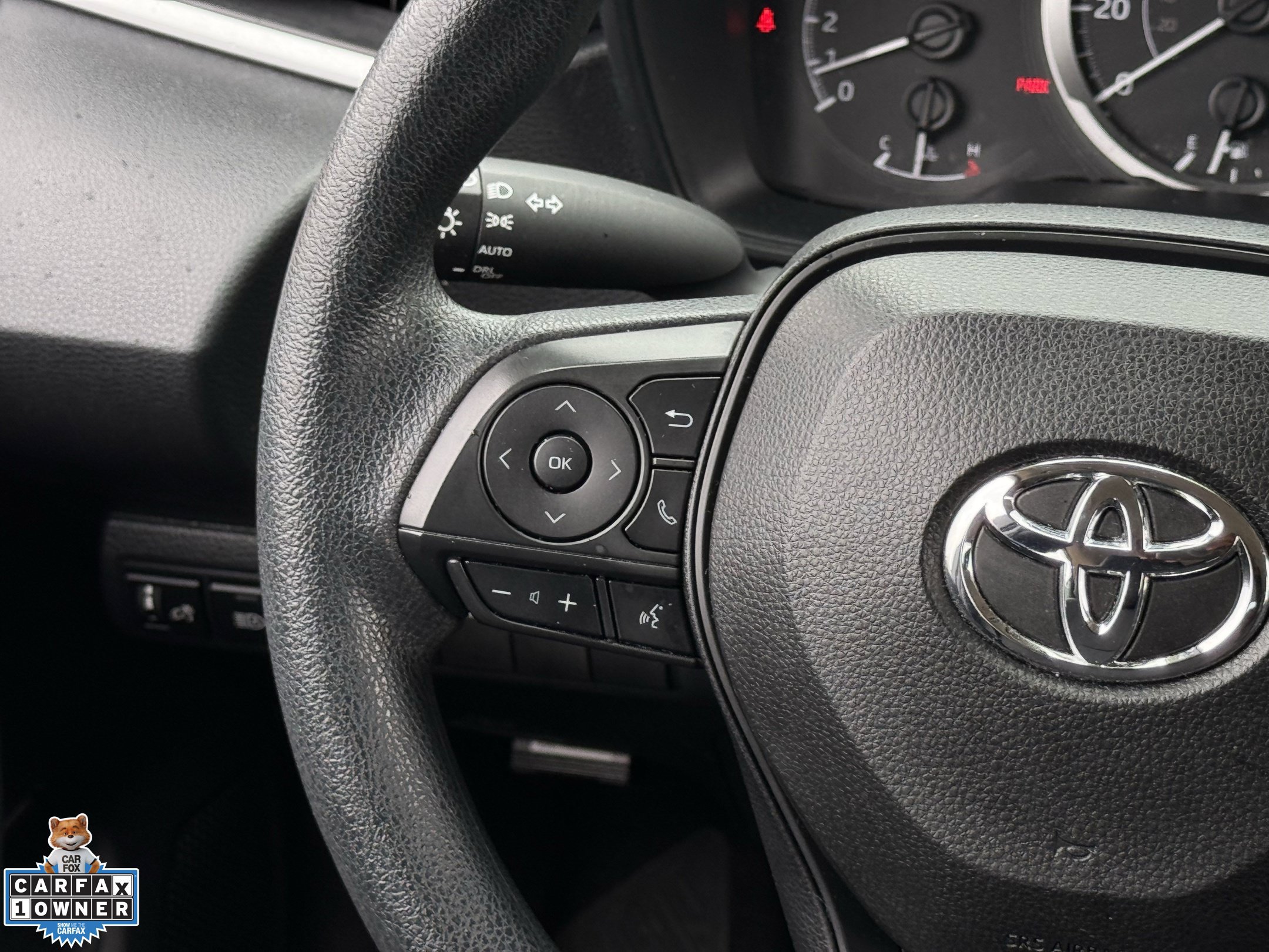 Used 2020 Toyota Corolla LE FWD image 14