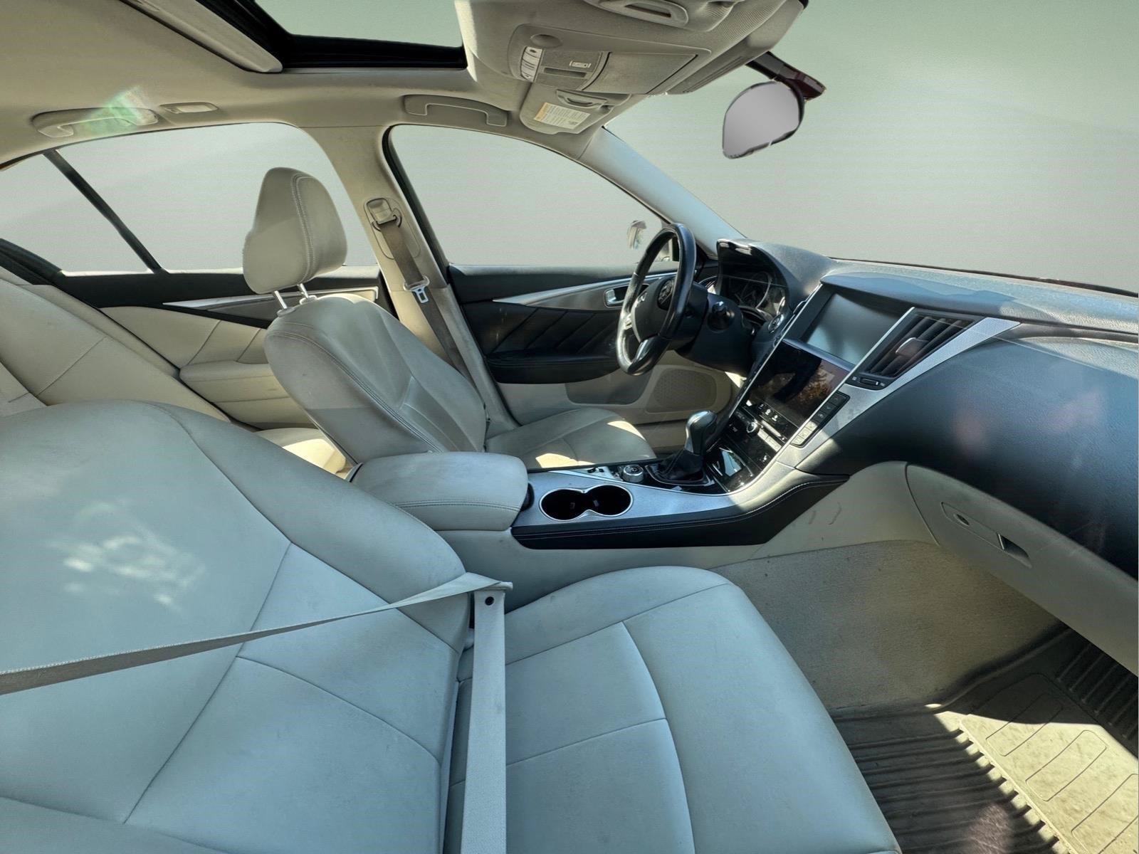 Used 2015 INFINITI Q50 Premium w/ Navigation Package RWD image 19