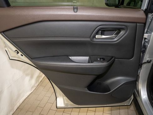 Certified 2023 Nissan Rogue SV w/ SV Premium B Package image 11