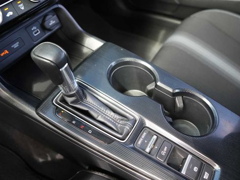 Used 2023 Honda Civic Sport image 24