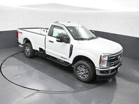 New 2025 Ford F250 XLT image 9