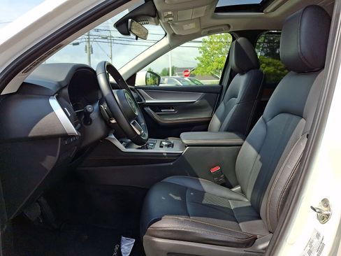 Used 2025 MAZDA CX-90 3.3 Turbo w/ Preferred Package AWD/4WD image 16