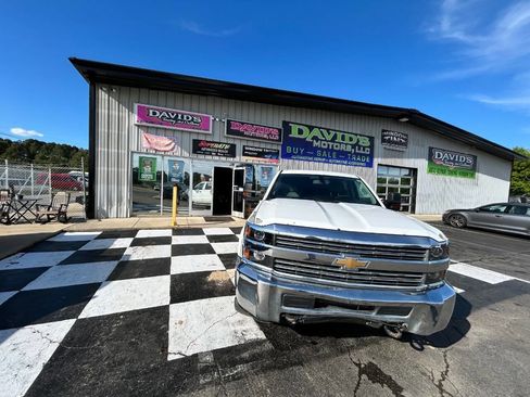 Used 2015 Chevrolet Silverado 2500 W/T w/ WT Convenience Package AWD/4WD image 5
