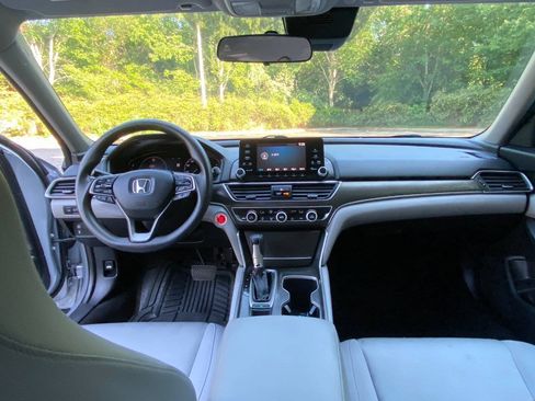 Used 2018 Honda Accord LX image 31
