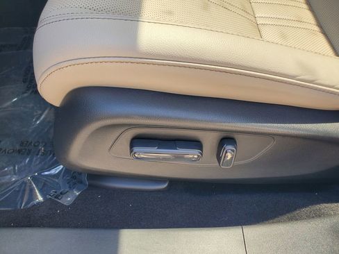 Used 2025 Honda HR-V EX-L image 18